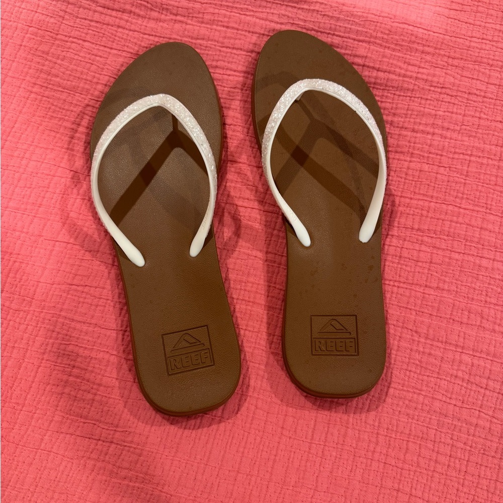 Reef Women's Tan and sparkly white worn once!